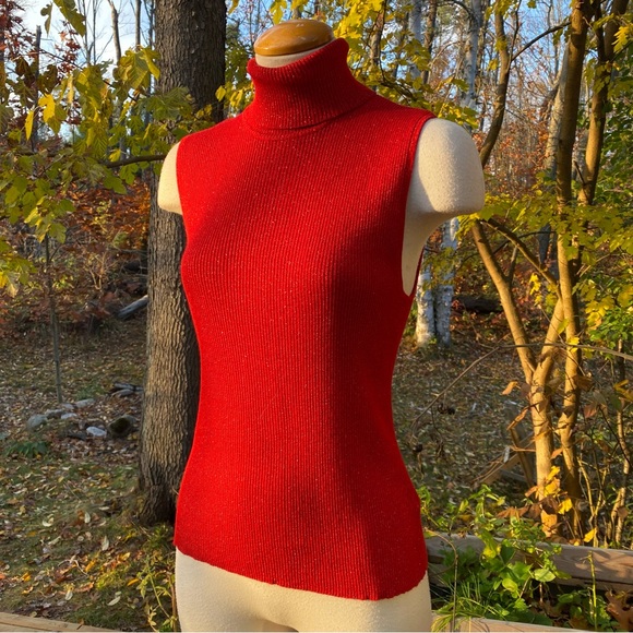💋red with metallic knit turtleneck sleeveless sweater - Picture 1 of 8